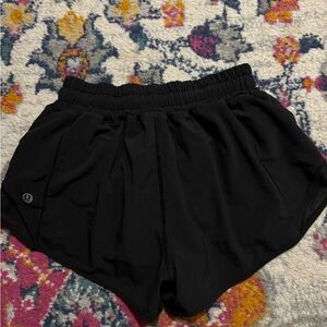 lululemon hotty hot shorts size 2